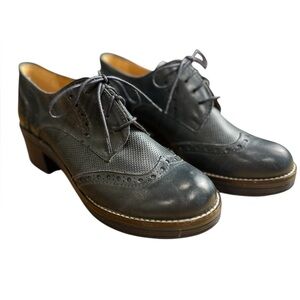 NWOT Italian Leather Fattore Navy Oxford Shoes Size 39